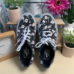 HP🎉 Vans Vintage Floral Authentic Shoes New! without tags. No Box